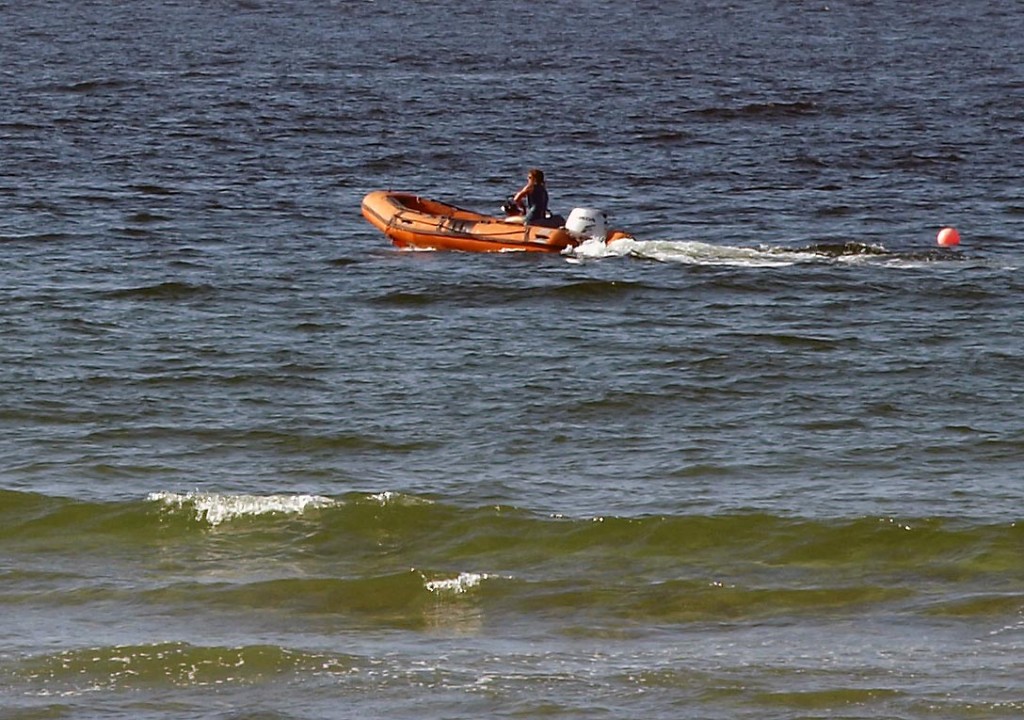 Auf der stralen See ist das Denkvermögen wie ein Korken ausgeliefert | Bild: Heinz Knotek / TrinosophieBlog