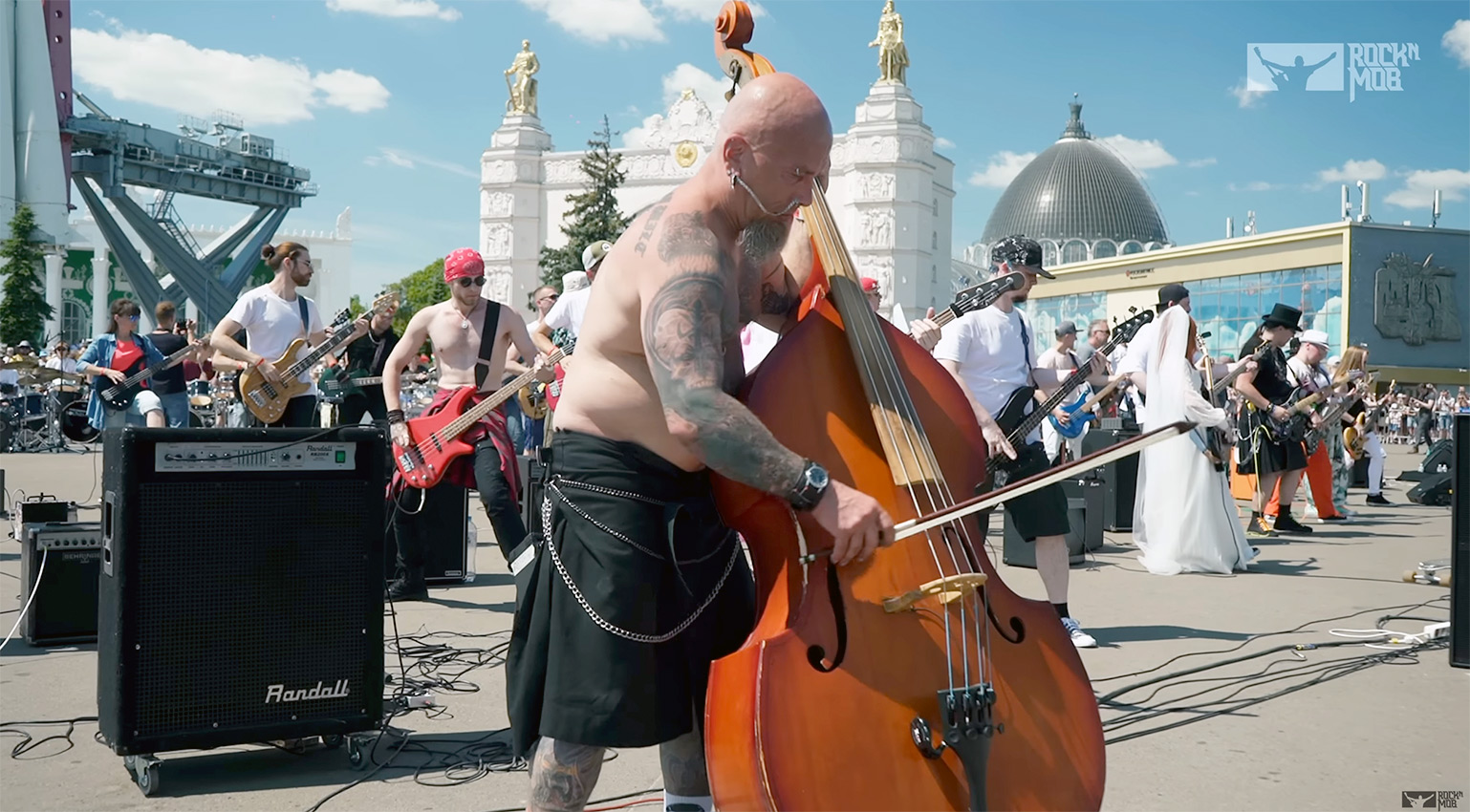 Bring Me To Life. Rocknmob Moskau, 450+ Musiker